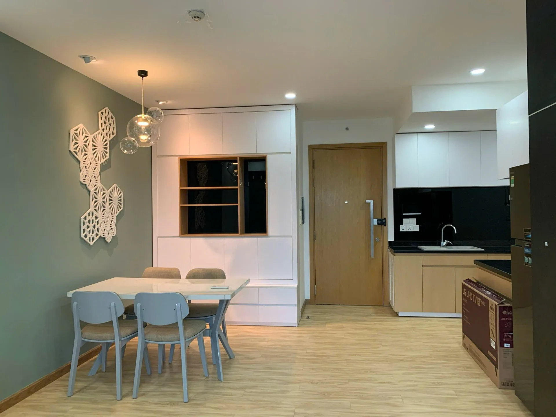 Cho thuê 1PN Vista Verde 50m2, nội thất đầy đủ, Giá 16tr/tháng NET
