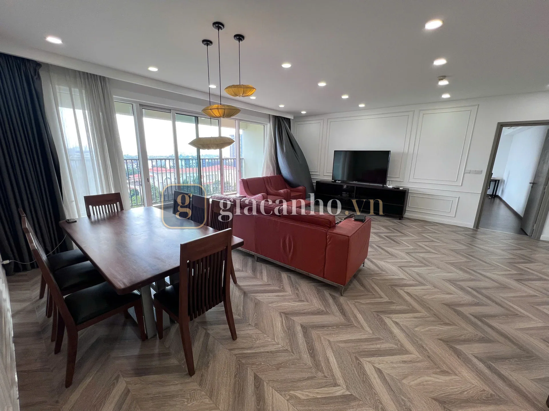 4 PN 204 m²
