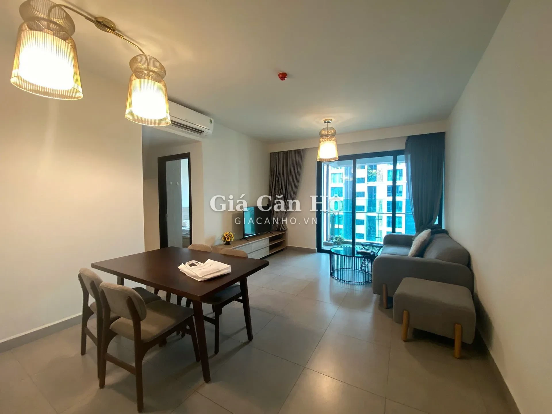 BÁN CĂN HỘ FELIZ EN VISTA 2PN, 88M², VIEW HỒ BƠI